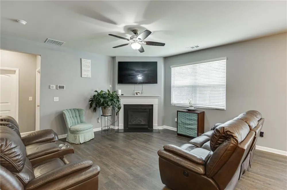 410 Maple Brook Drive Dawsonville, GA 30534