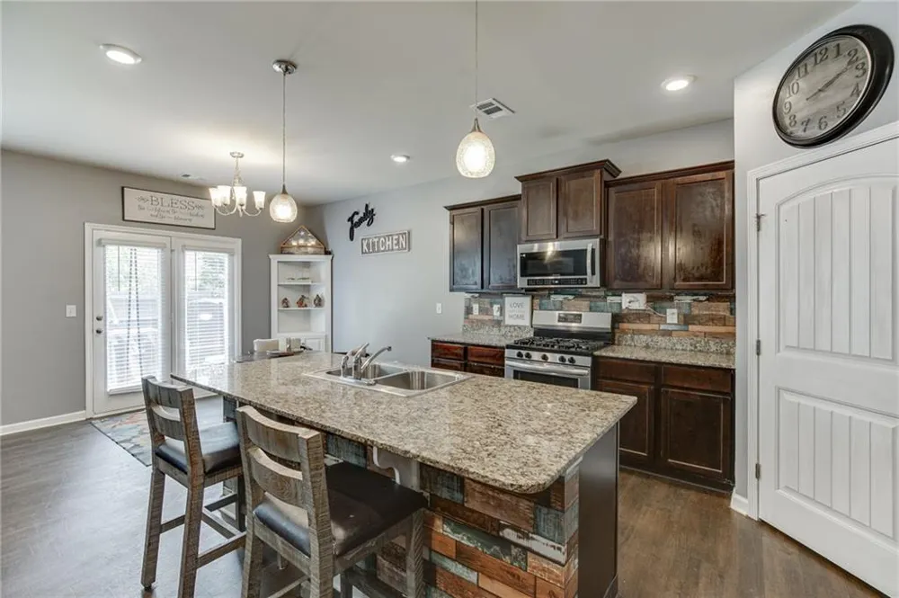 410 Maple Brook Drive Dawsonville, GA 30534