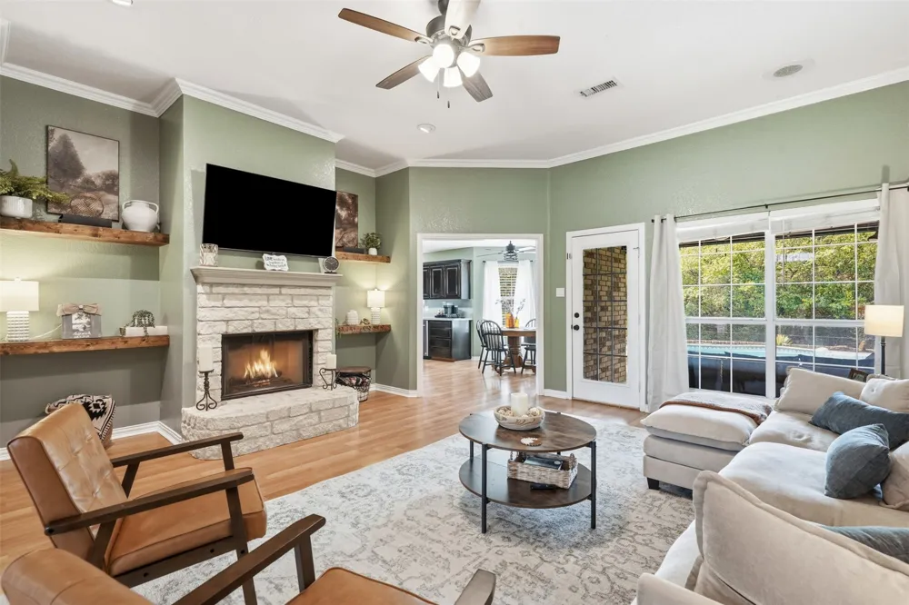 802 Justin Court Keene, TX 76059