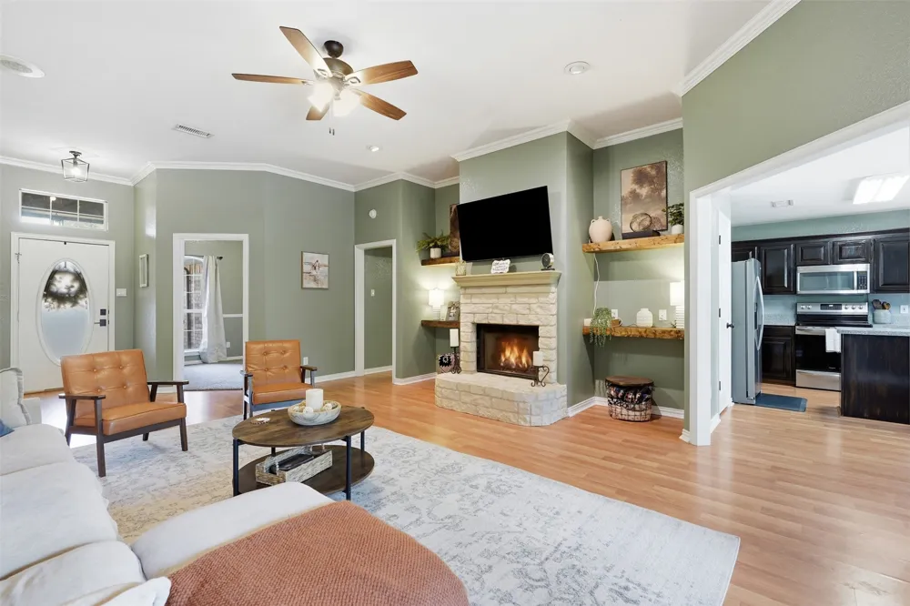 802 Justin Court Keene, TX 76059