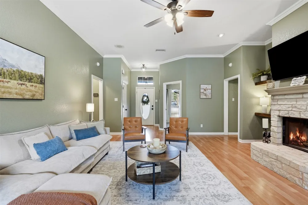802 Justin Court Keene, TX 76059