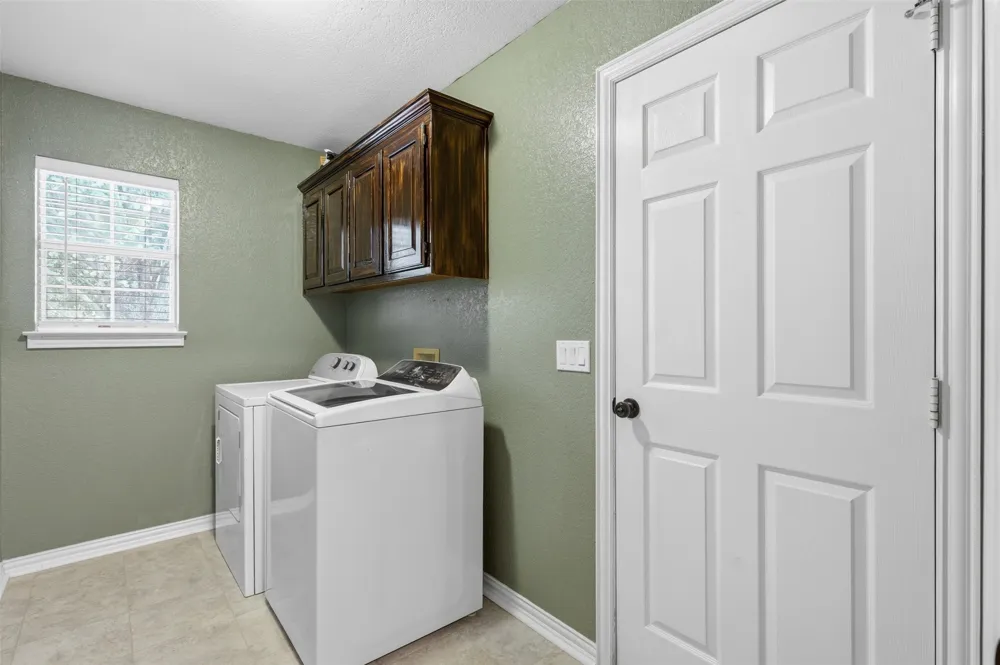 802 Justin Court Keene, TX 76059