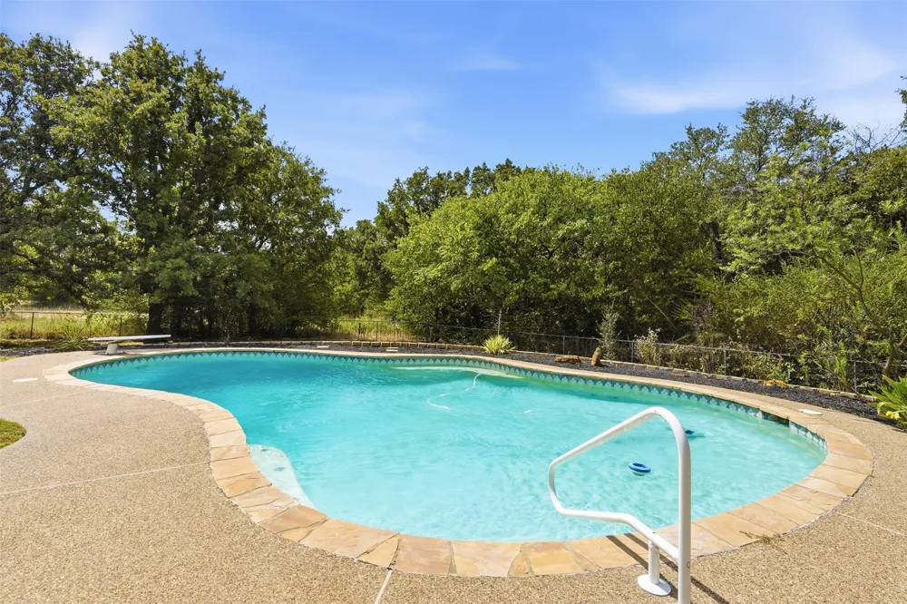 802 Justin Court Keene, TX 76059