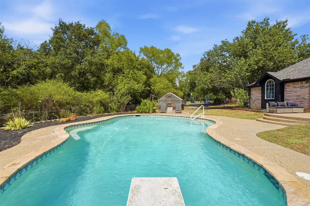 802 Justin Court Keene, TX 76059