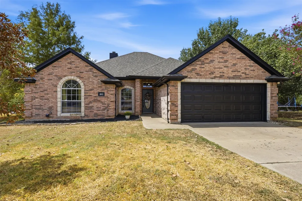 802 Justin Court Keene, TX 76059