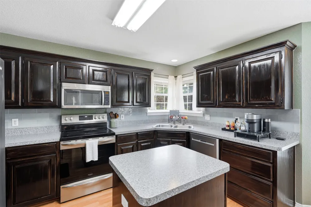 802 Justin Court Keene, TX 76059