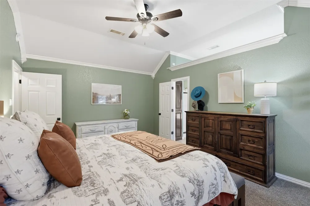 802 Justin Court Keene, TX 76059