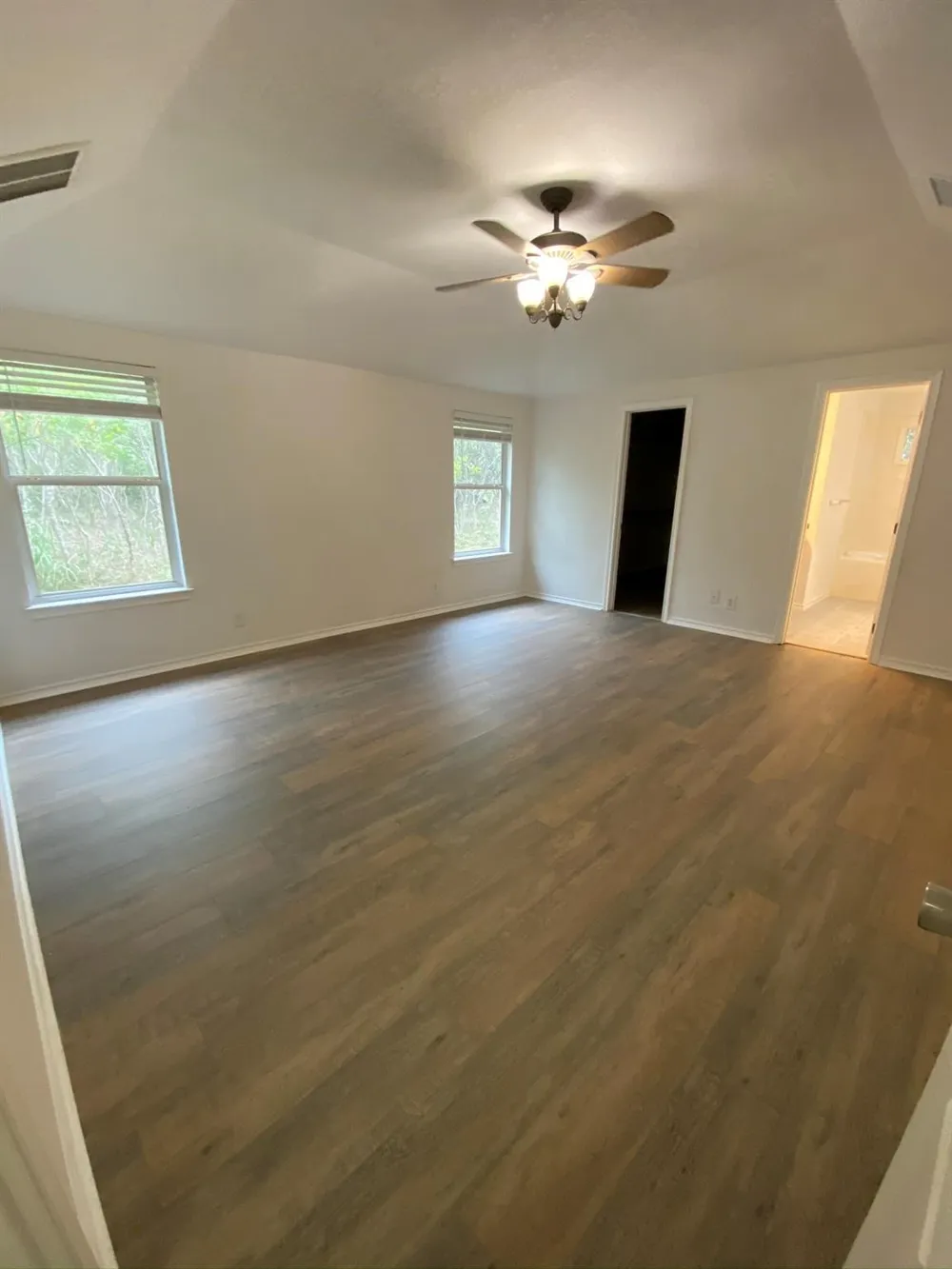 2212 Snake River Drive Granbury, TX 76048