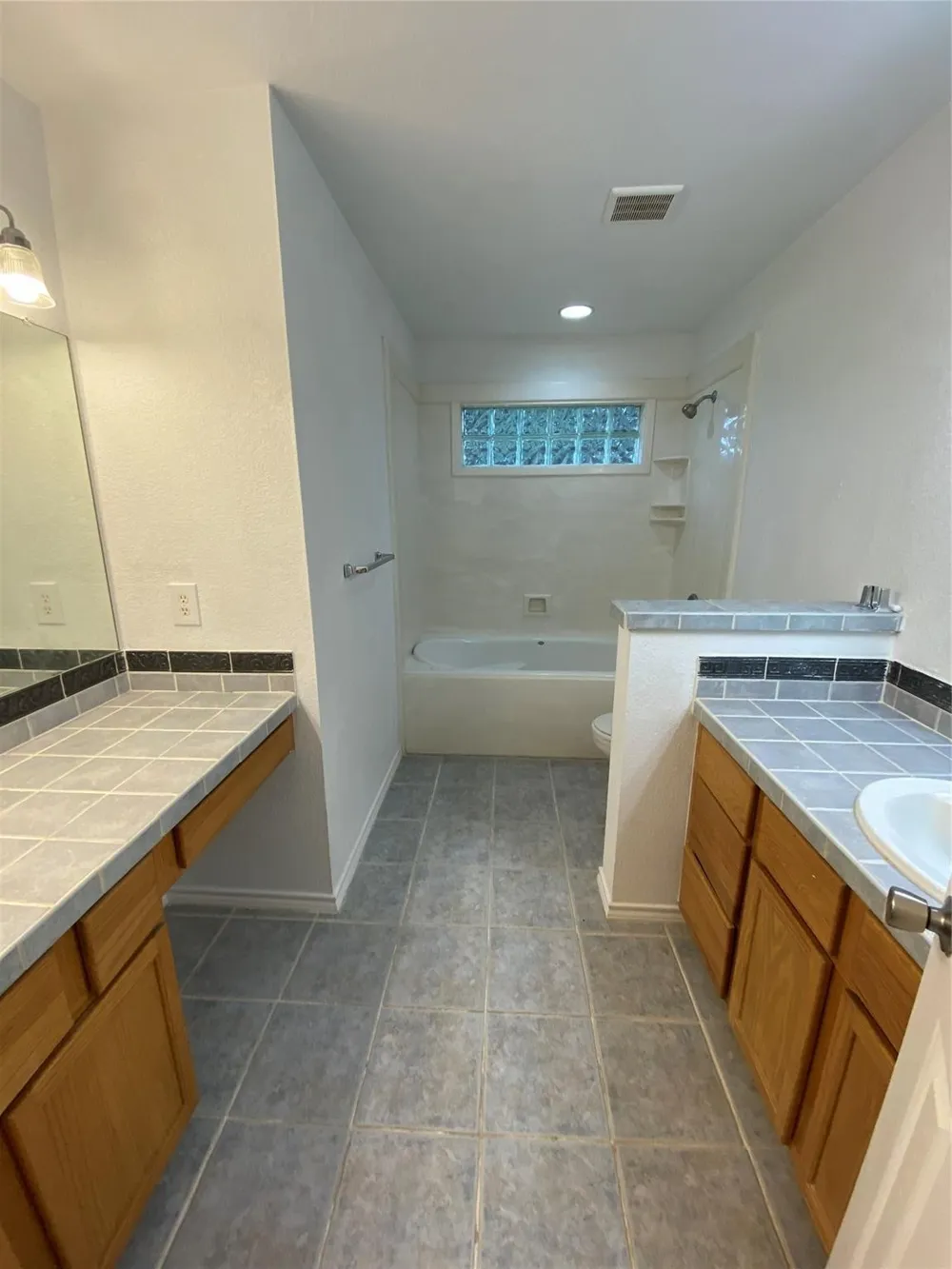 2212 Snake River Drive Granbury, TX 76048