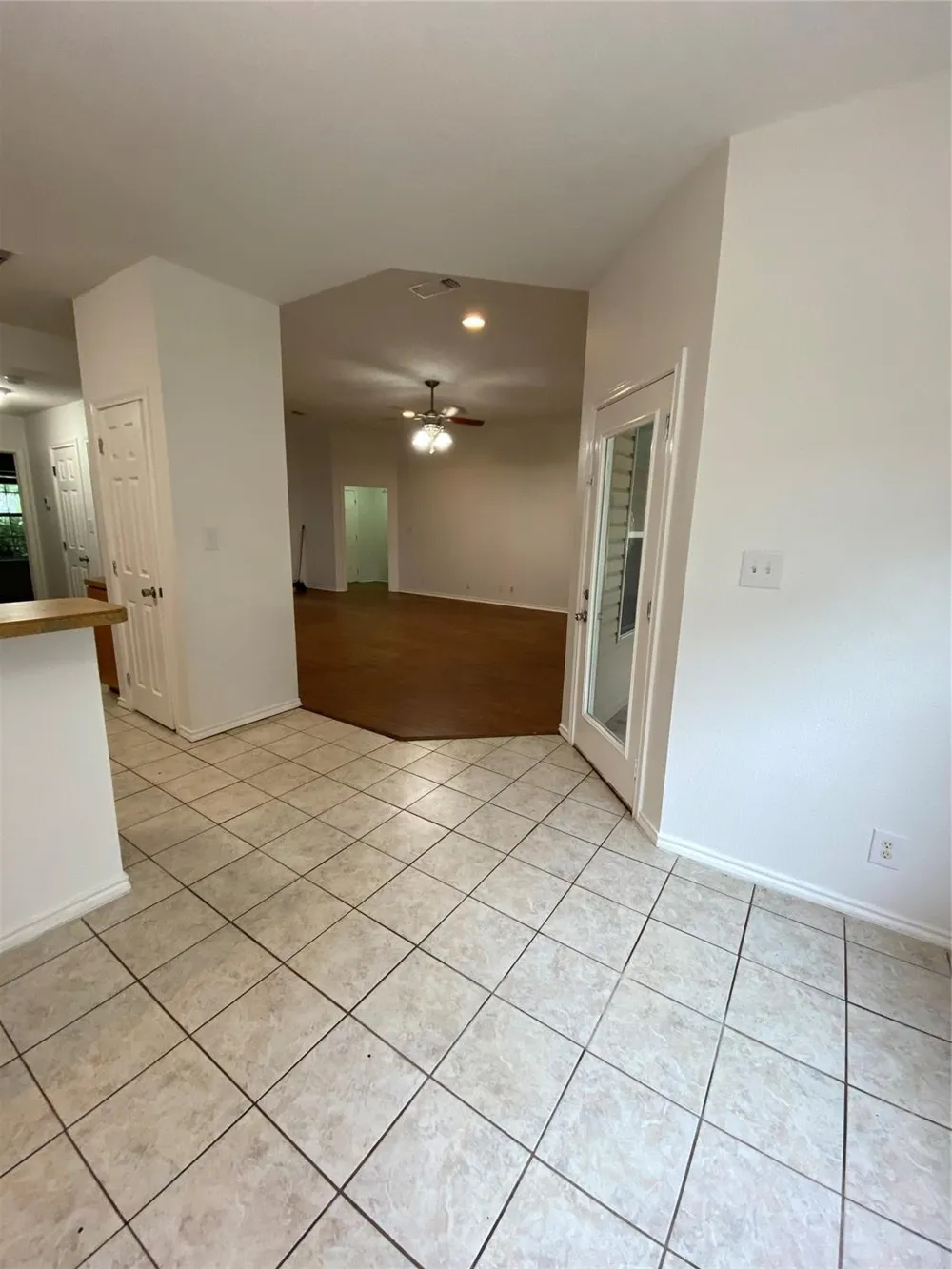 2212 Snake River Drive Granbury, TX 76048