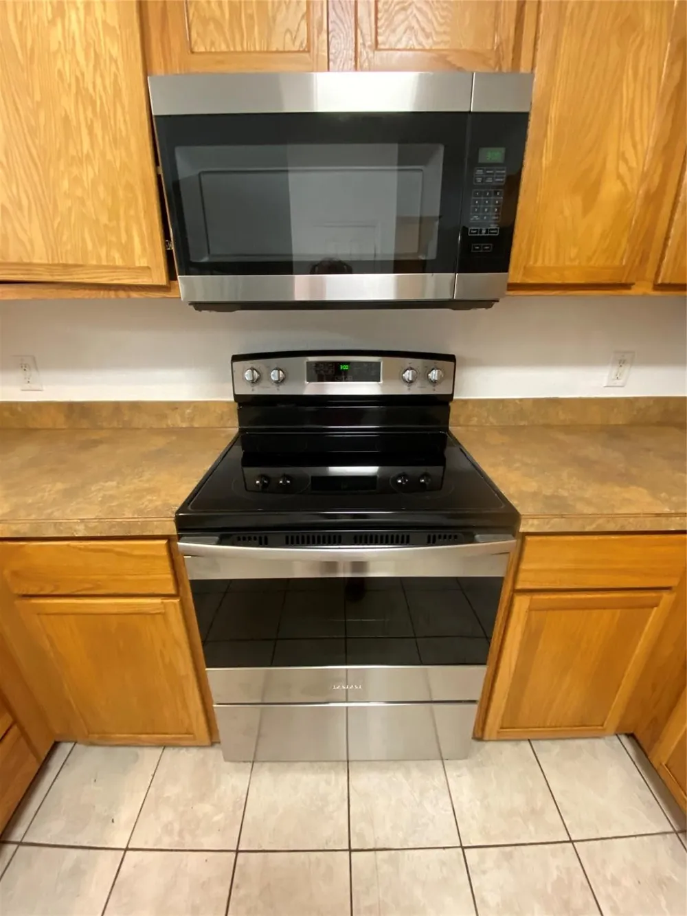 2212 Snake River Drive Granbury, TX 76048