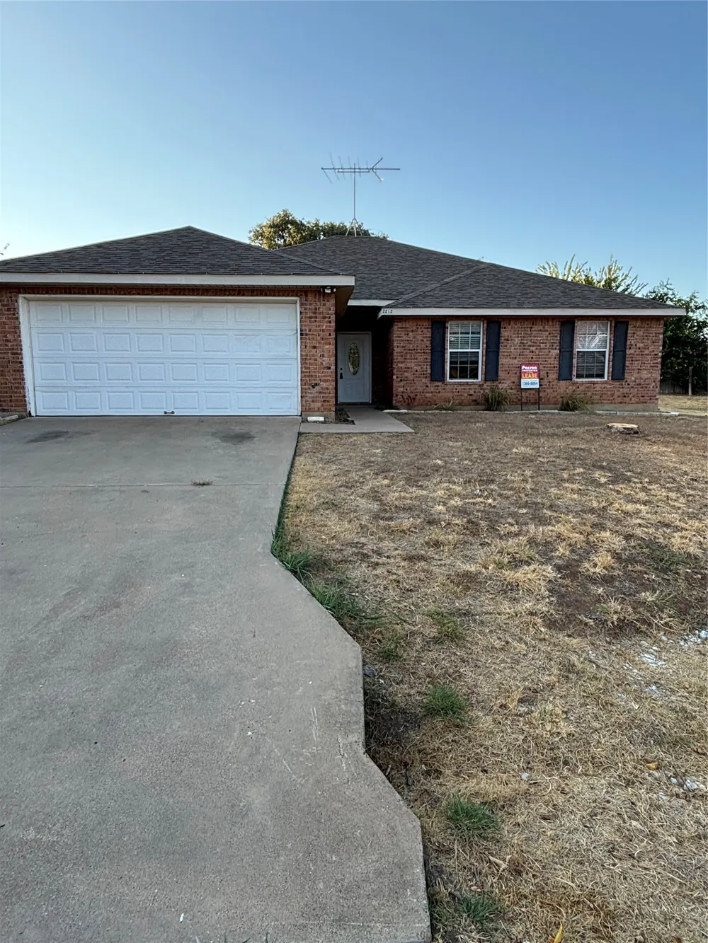2212 Snake River Drive Granbury, TX 76048