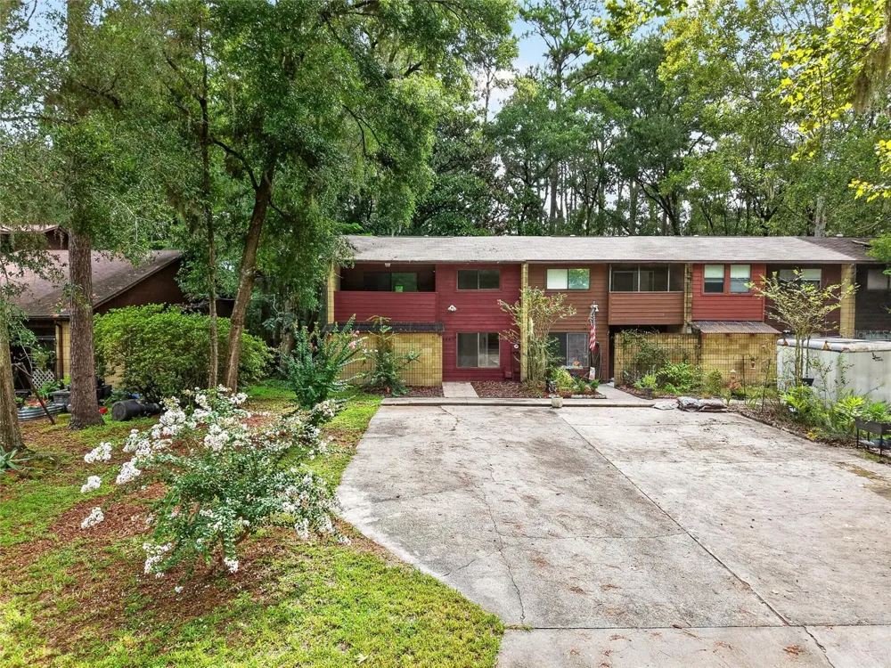 4327 SW 67TH TERRACE Gainesville, FL 32608