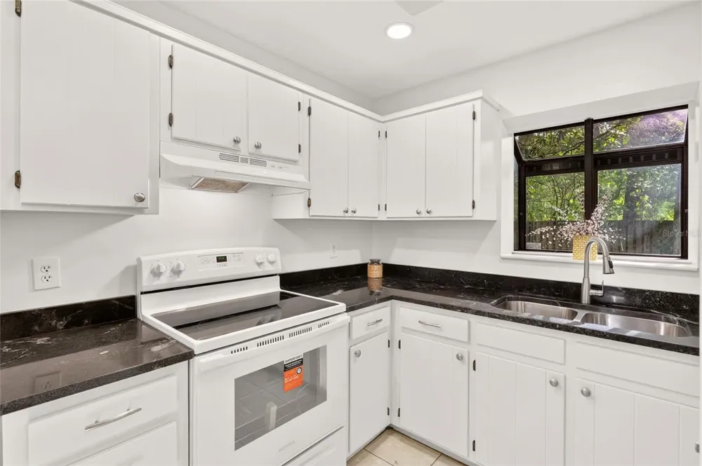 4327 SW 67TH TERRACE Gainesville, FL 32608