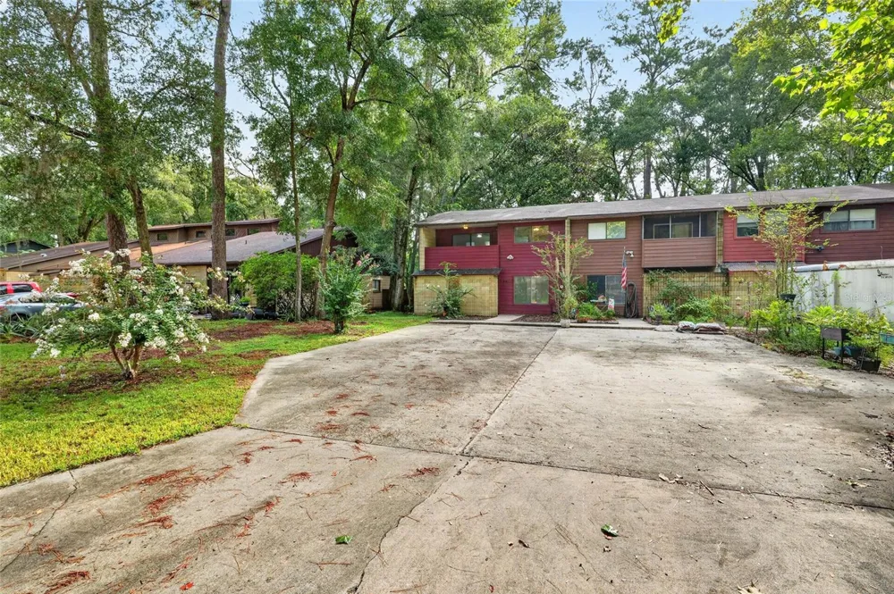 4327 SW 67TH TERRACE Gainesville, FL 32608