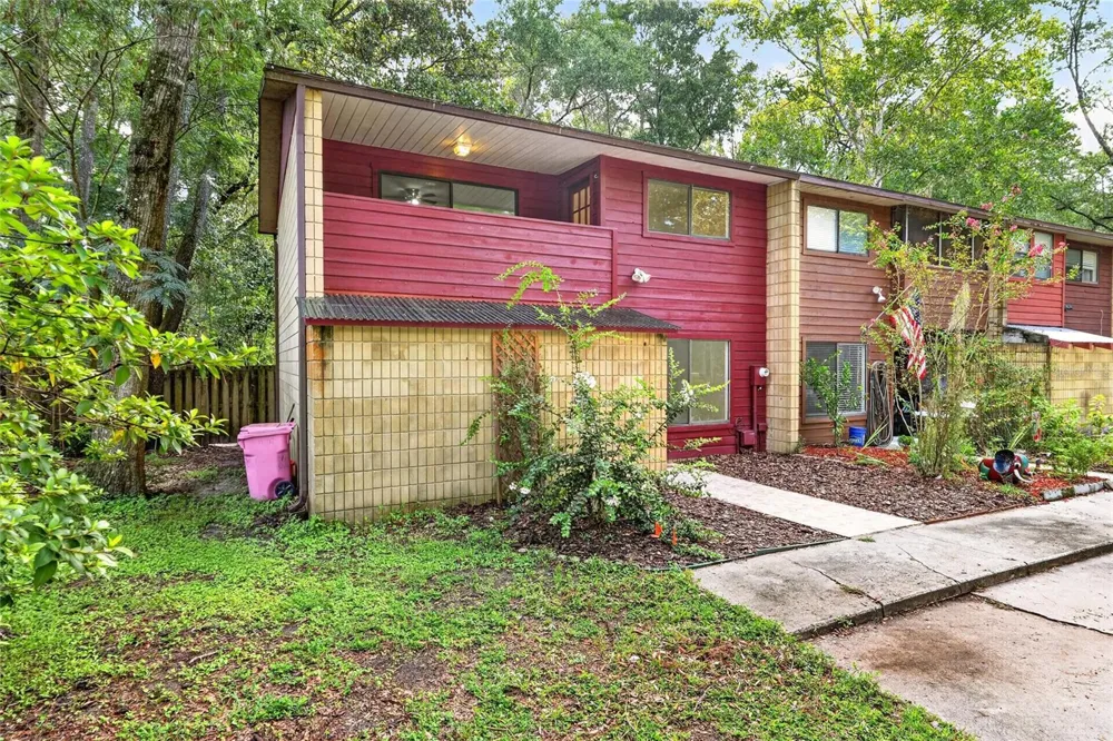 4327 SW 67TH TERRACE Gainesville, FL 32608
