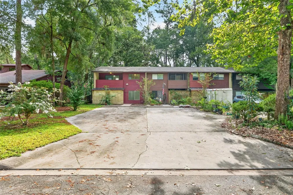 4327 SW 67TH TERRACE Gainesville, FL 32608