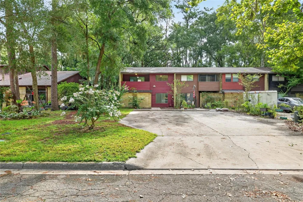 4327 SW 67TH TERRACE Gainesville, FL 32608
