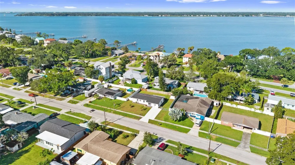 310 COUNTRY CLUB DRIVE Oldsmar, FL 34677