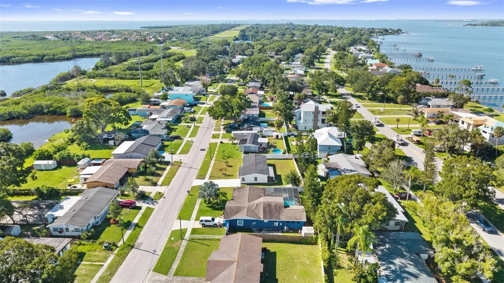 310 COUNTRY CLUB DRIVE Oldsmar, FL 34677
