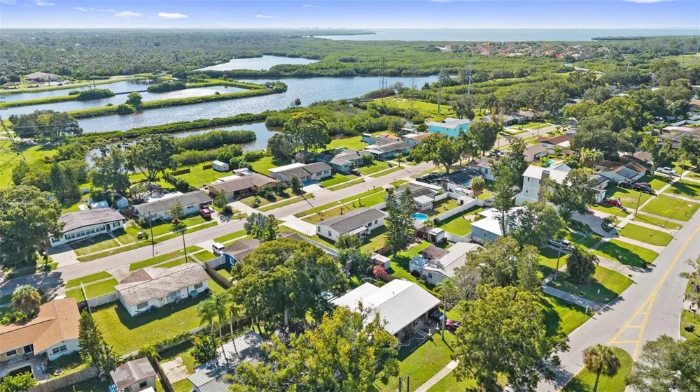 310 COUNTRY CLUB DRIVE Oldsmar, FL 34677