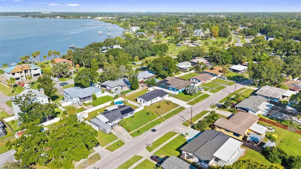 310 COUNTRY CLUB DRIVE Oldsmar, FL 34677