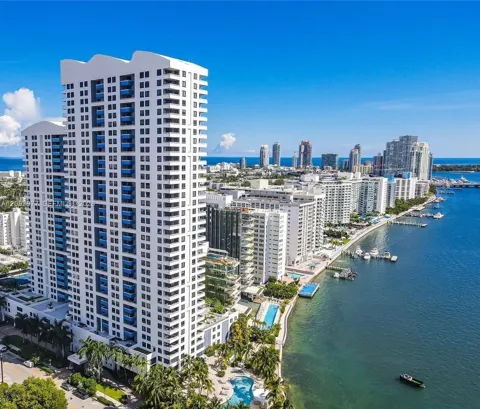 1330 West Ave #702