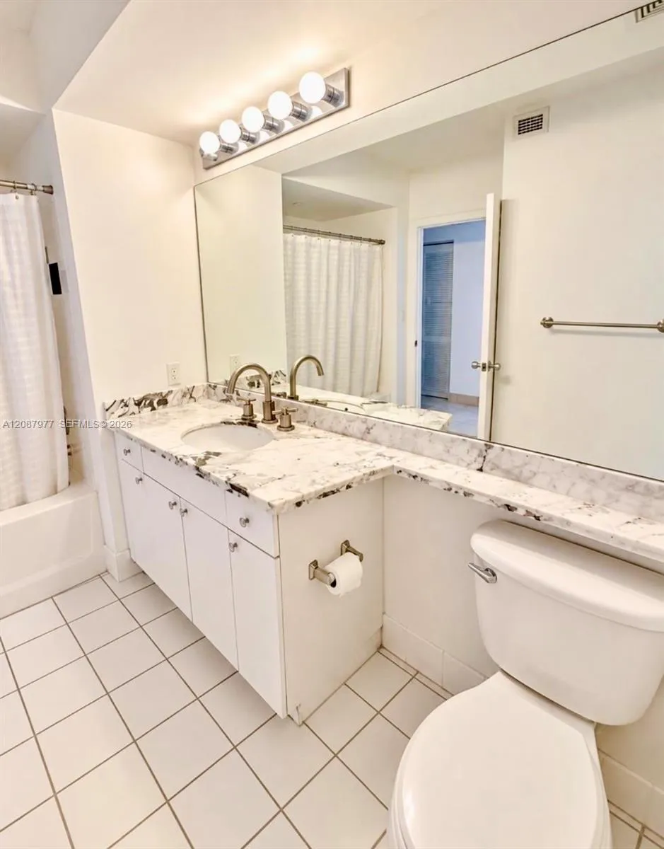 1330 West Ave #702 Miami Beach, FL 33139