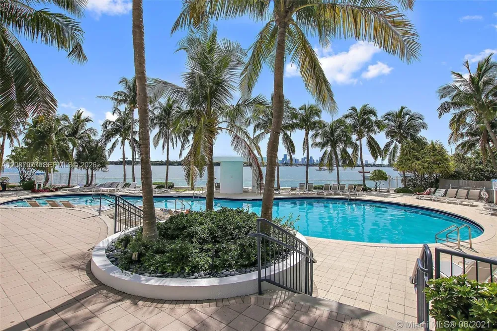 1330 West Ave #702 Miami Beach, FL 33139