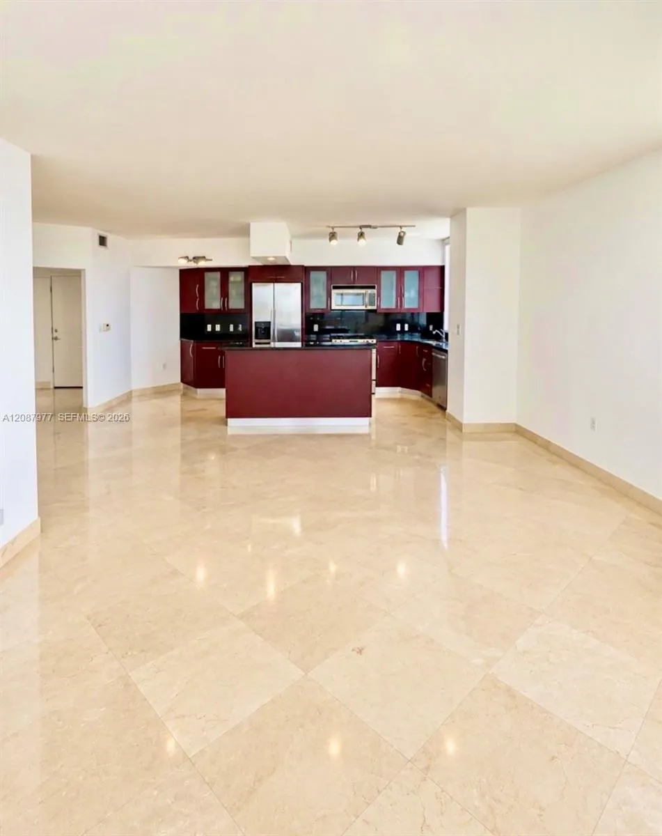 1330 West Ave #702 Miami Beach, FL 33139