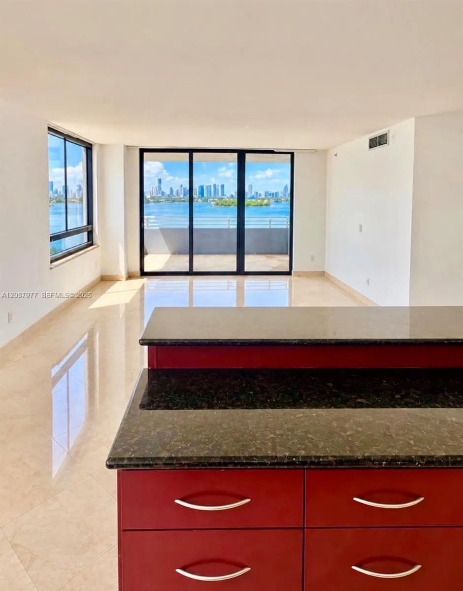 1330 West Ave #702 Miami Beach, FL 33139
