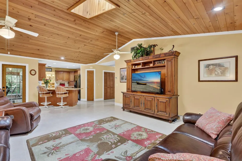 5673 SE Lamay Drive Stuart, FL 34997