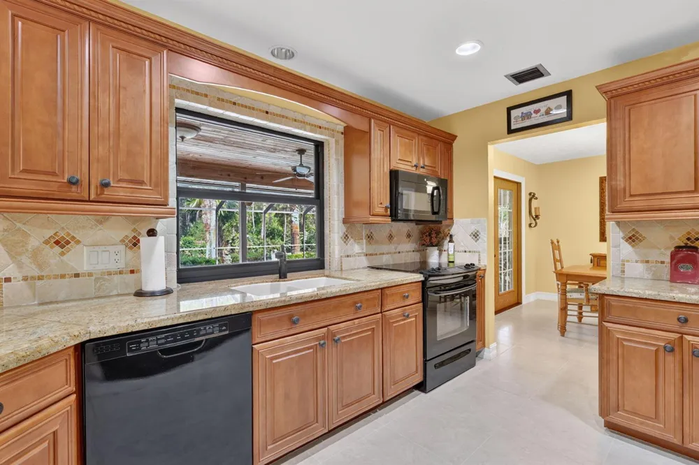 5673 SE Lamay Drive Stuart, FL 34997