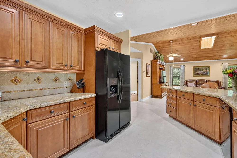 5673 SE Lamay Drive Stuart, FL 34997