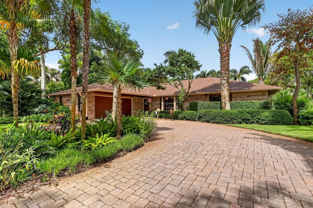 5673 SE Lamay Drive Stuart, FL 34997