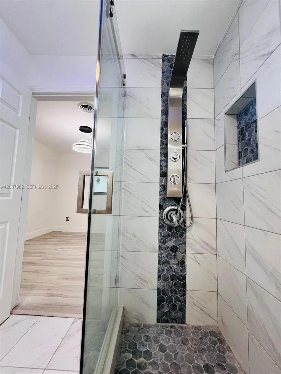 3904 Grant St #0 Hollywood, FL 33021