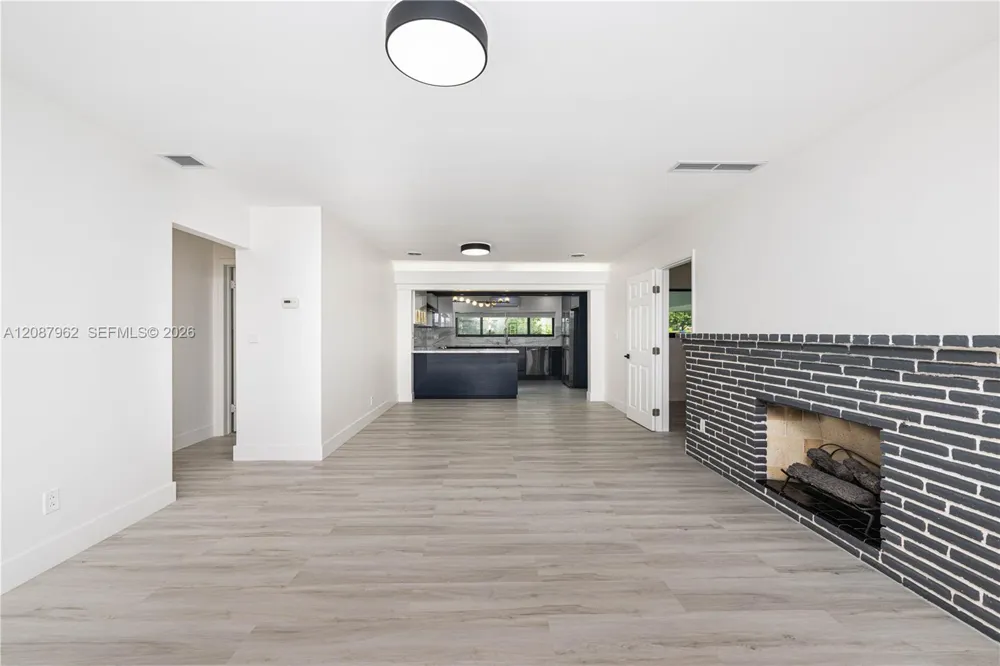 3904 Grant St #0 Hollywood, FL 33021