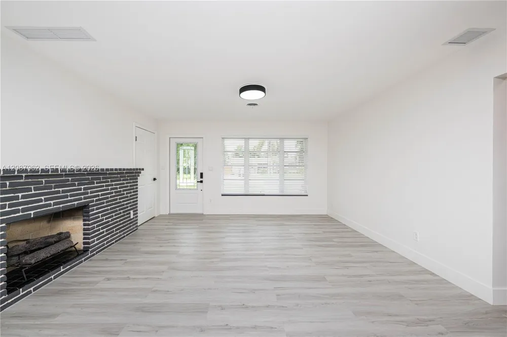 3904 Grant St #0 Hollywood, FL 33021