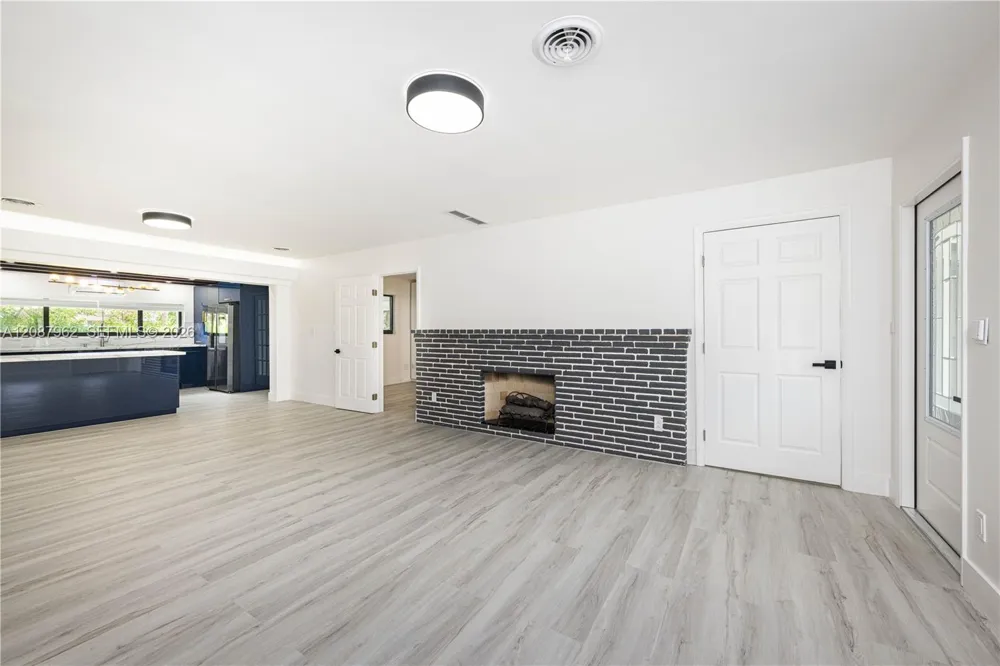 3904 Grant St #0 Hollywood, FL 33021