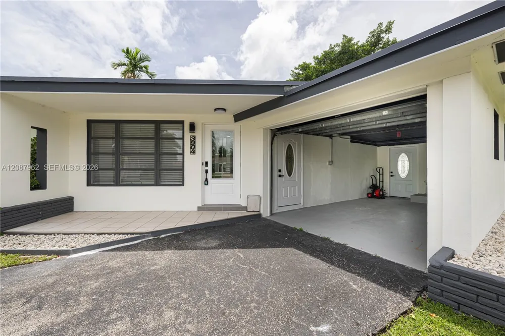 3904 Grant St #0 Hollywood, FL 33021