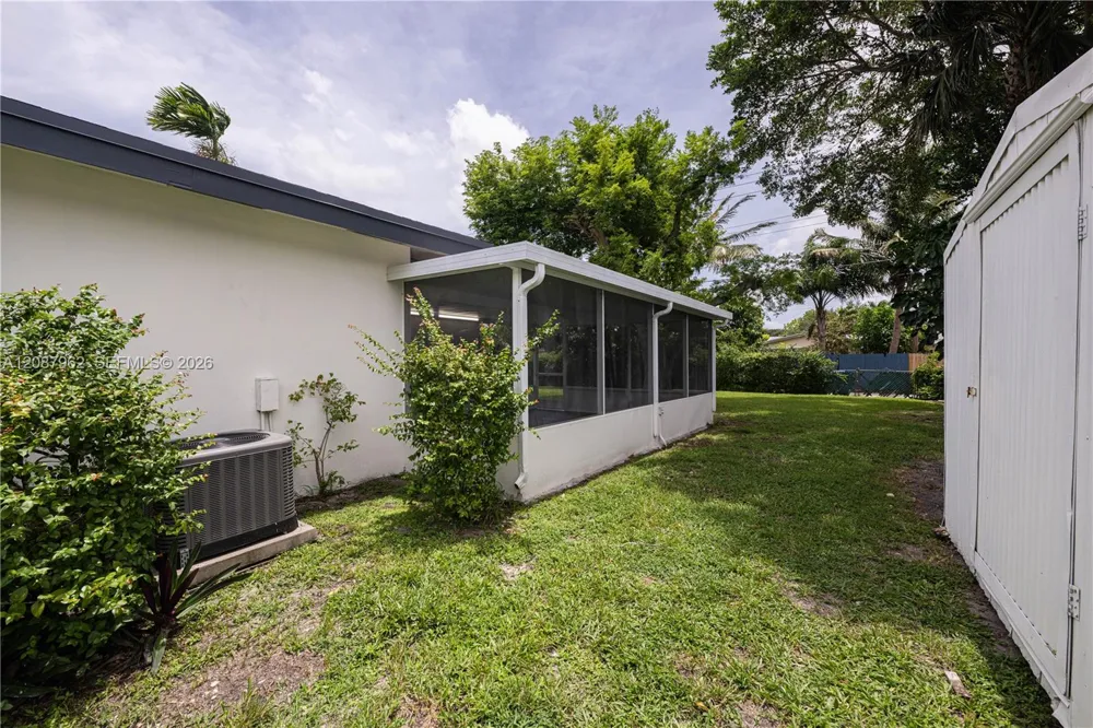3904 Grant St #0 Hollywood, FL 33021