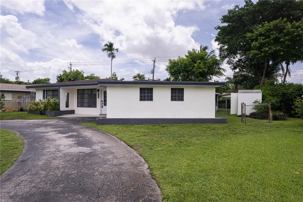 3904 Grant St #0 Hollywood, FL 33021