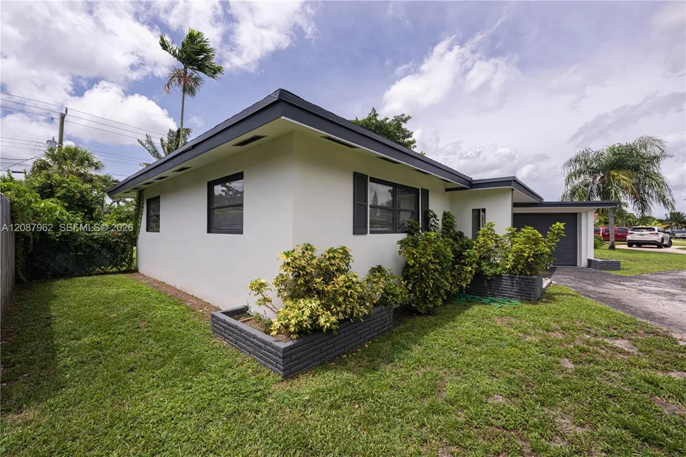 3904 Grant St #0 Hollywood, FL 33021