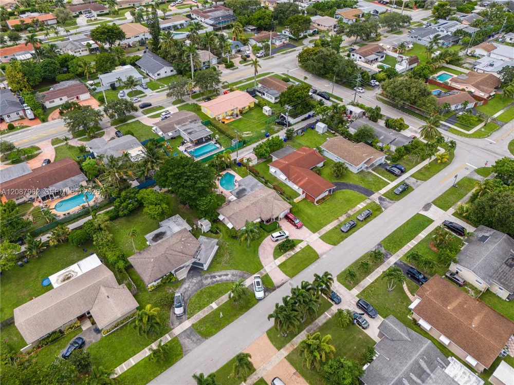 3904 Grant St #0 Hollywood, FL 33021