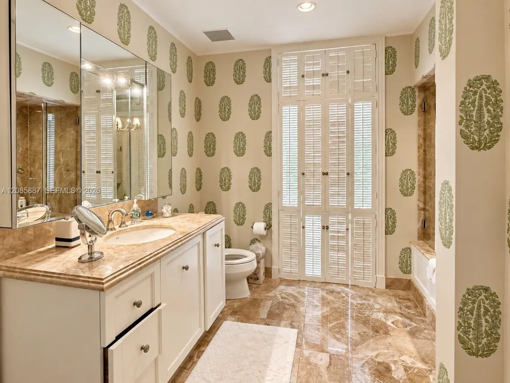 86 Gomez Rd Jupiter Island, FL 33455