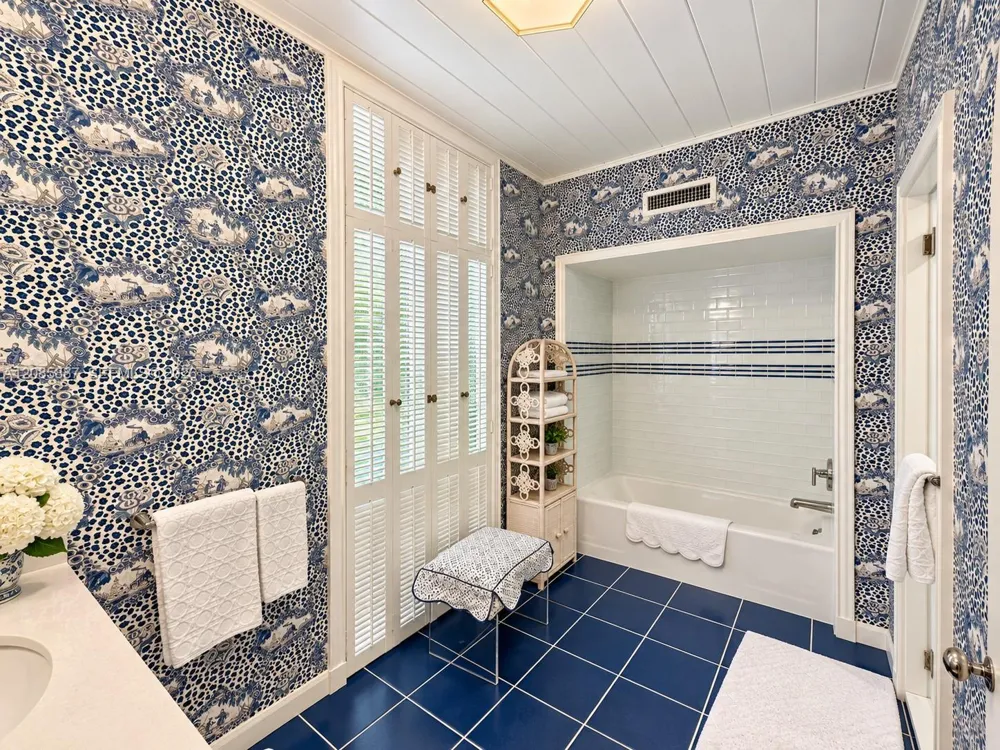 86 Gomez Rd Jupiter Island, FL 33455