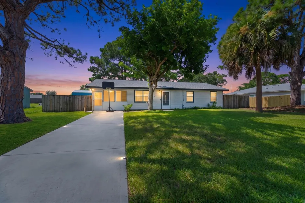 2175 18th Avenue SW Vero Beach, FL 32962