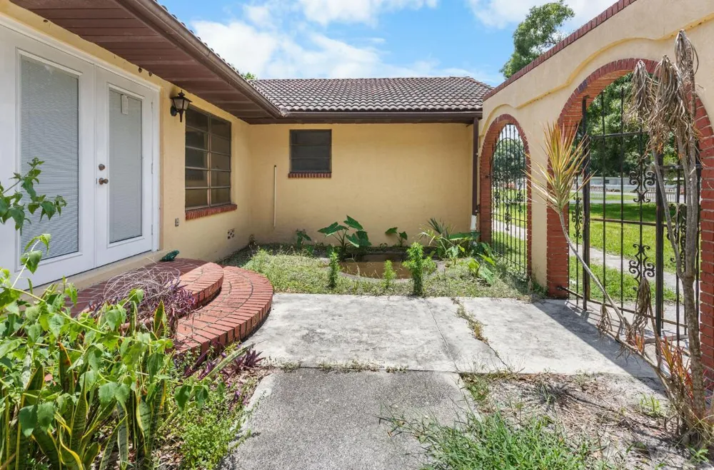 3150 DAME ROAD Fort Pierce, FL 34981