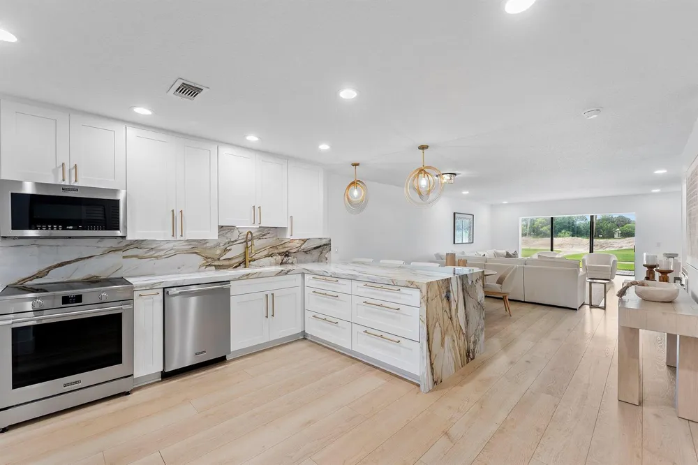 11 SOUTHPORT LANE #E Boynton Beach, FL 33436
