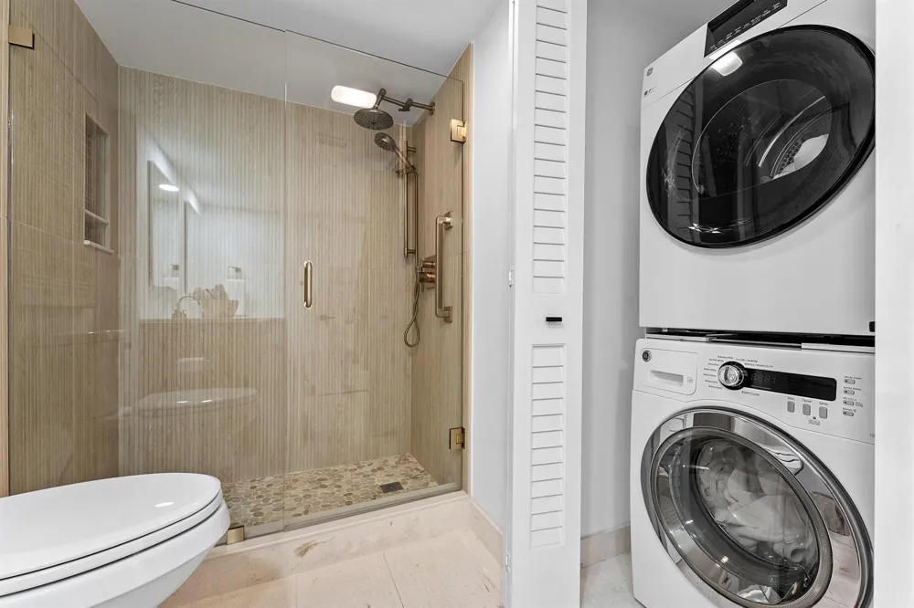 11 SOUTHPORT LANE #E Boynton Beach, FL 33436